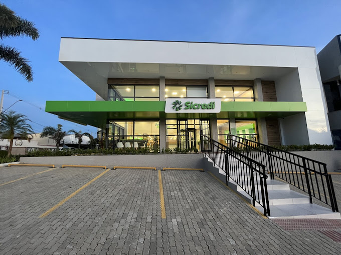 Agência Sicredi em Reserva - PR construída pela WB Construção Civil